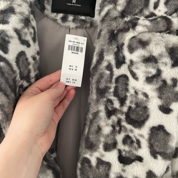 Brand new Hollister coat - Picture 3 of 4